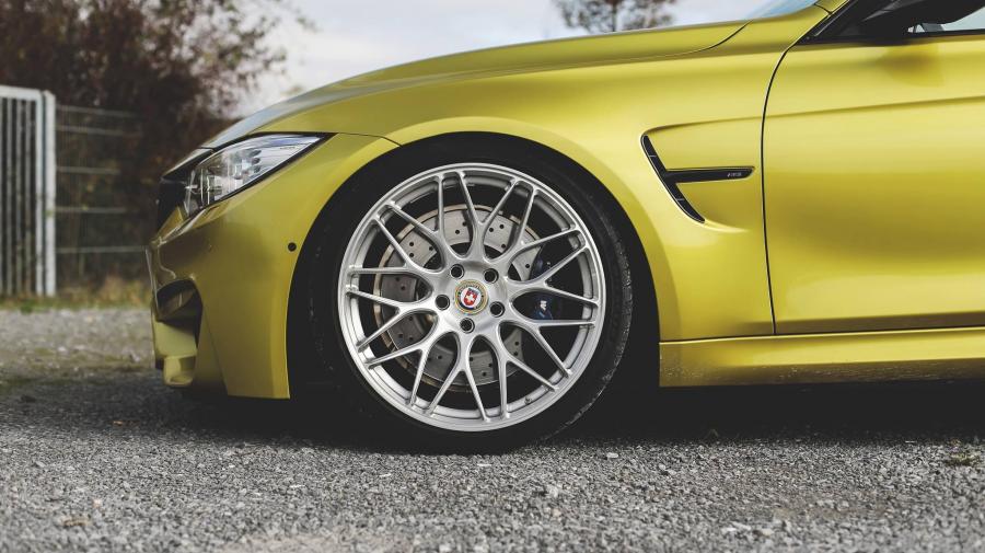 Детали экстерьера BMW M3 Sedan on HRE Wheels (RC100) (F80) 2017 года  (фото 3 из 5)